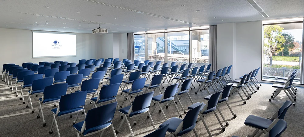 多目的にご利用いただける会議室