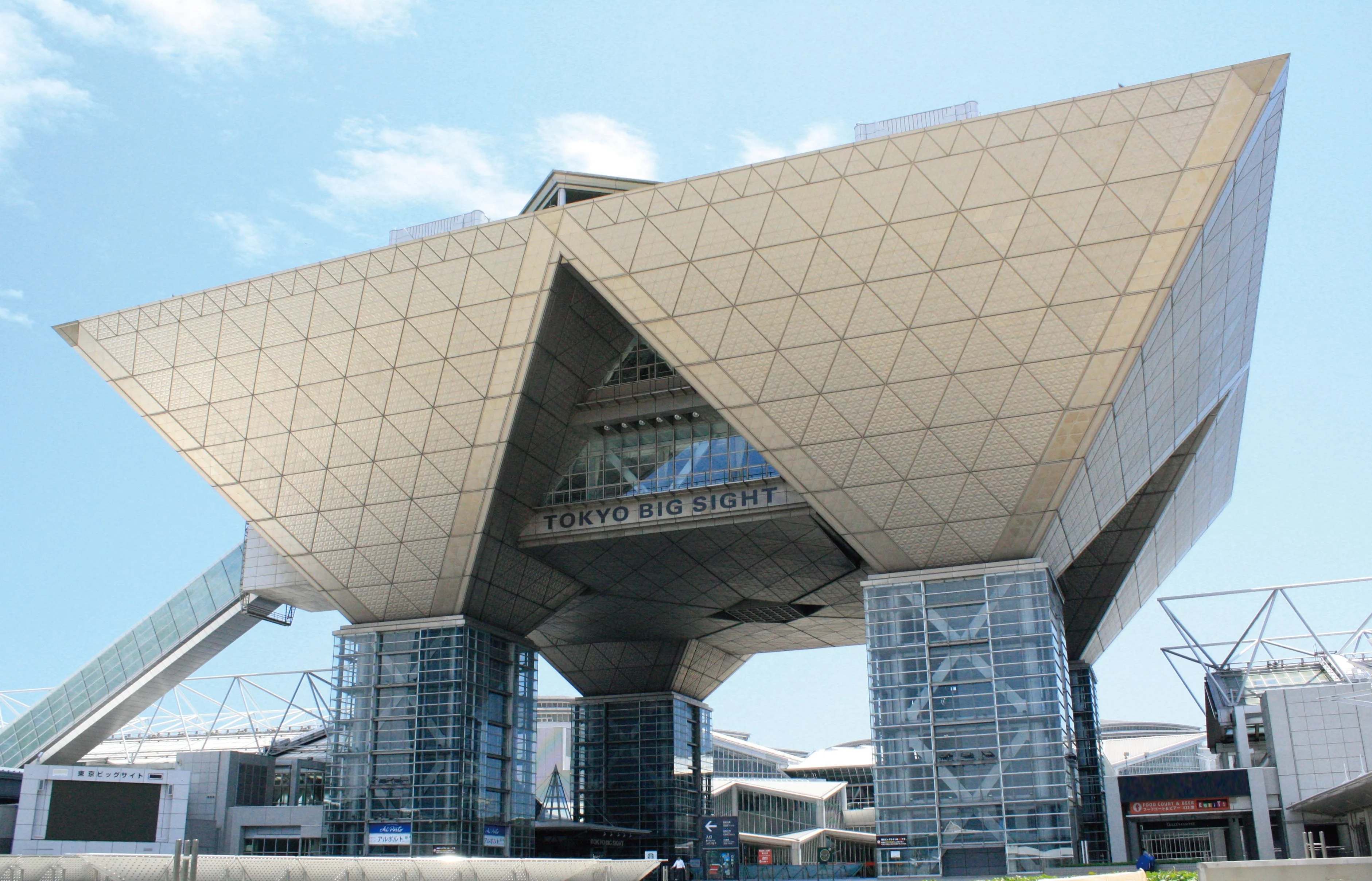 日本最大級の展示面積(115,420㎡)を誇る展示場